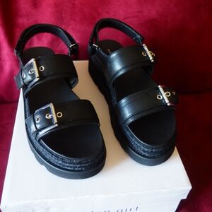 Platform Sandles Madden Girl